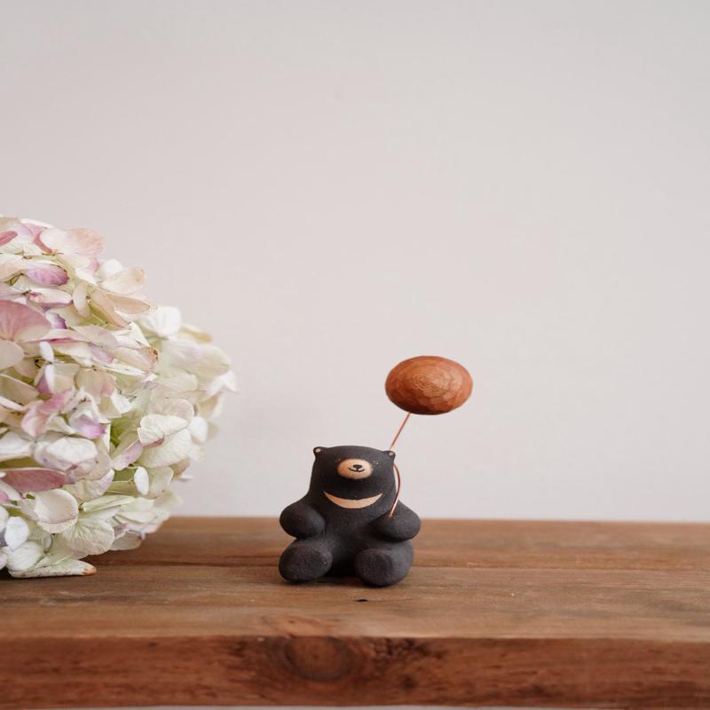 Hanamame & - Black Bear Figurine