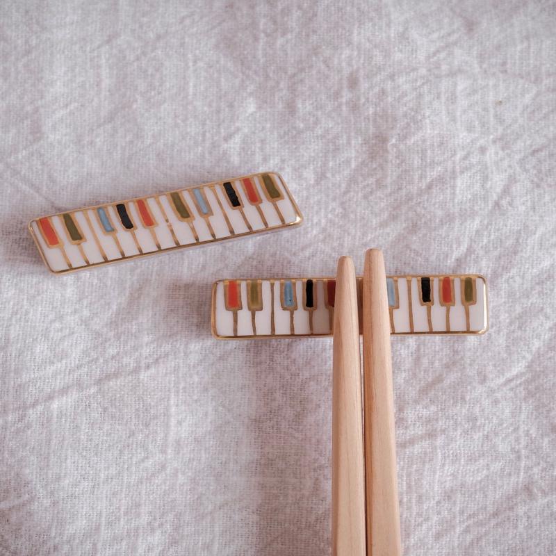 Natsumi Iino Chopstick Rest NI022