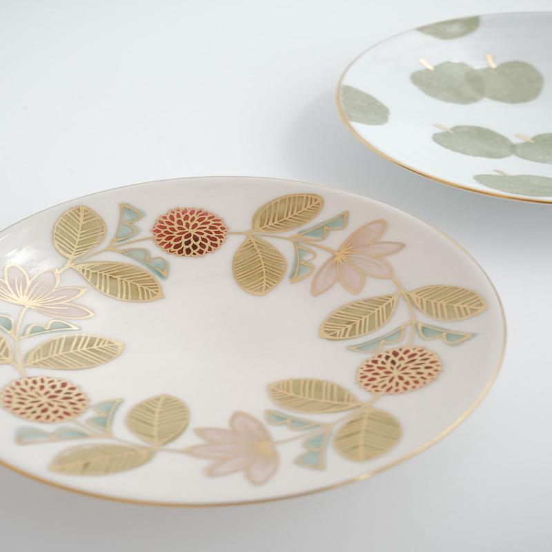 Natsumi Iino Gold Decor Small Plate - Dahlia NI002b