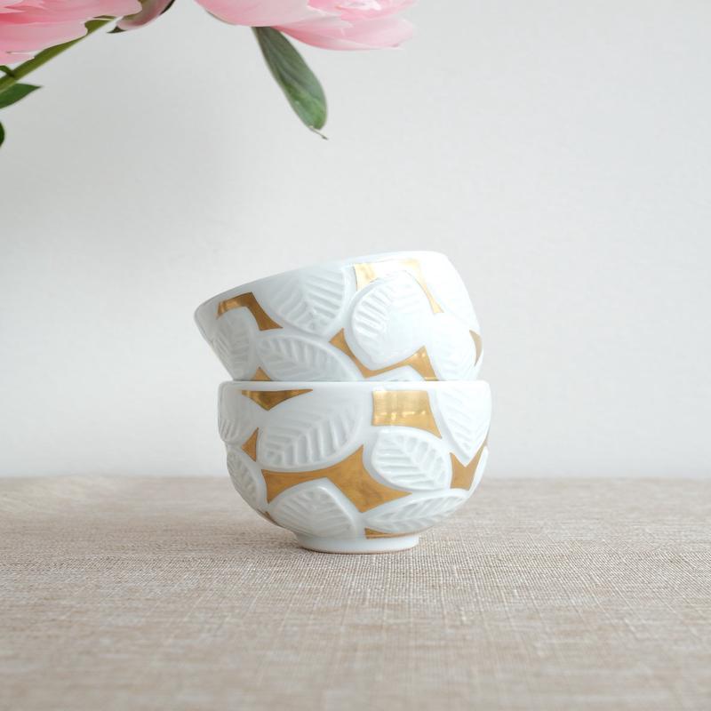 Natsumi Iino Small Sake Cup - White and Gold NI021