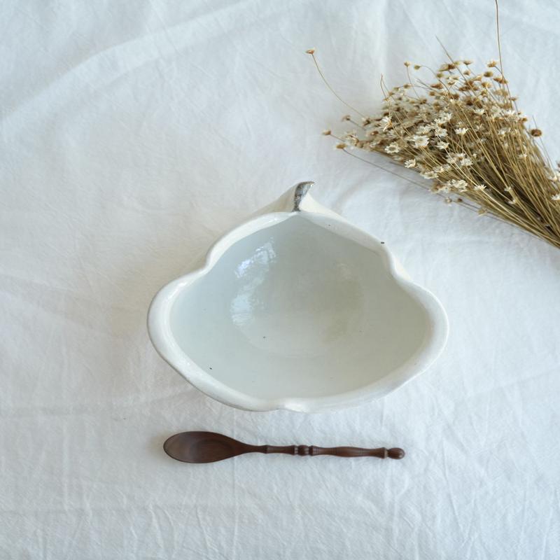 Hirokazu Furutani - White Pear Shaped 19cm Bowl HF20
