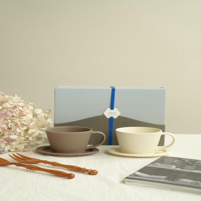 SAKUZAN Sara Gift D Set (2 Coffee Cups & 2 Small Oval Plates) - Cream x Brown