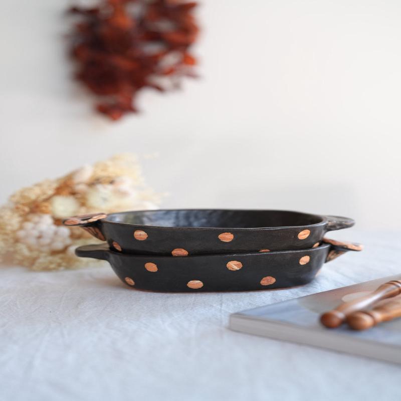 Akemi Suzuki - Dots Oval Baking Bowl - Small AS07