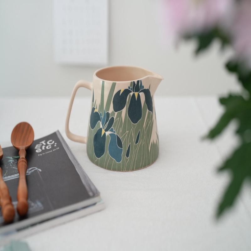 Shirogarasu Studio Iris Coffee Jug