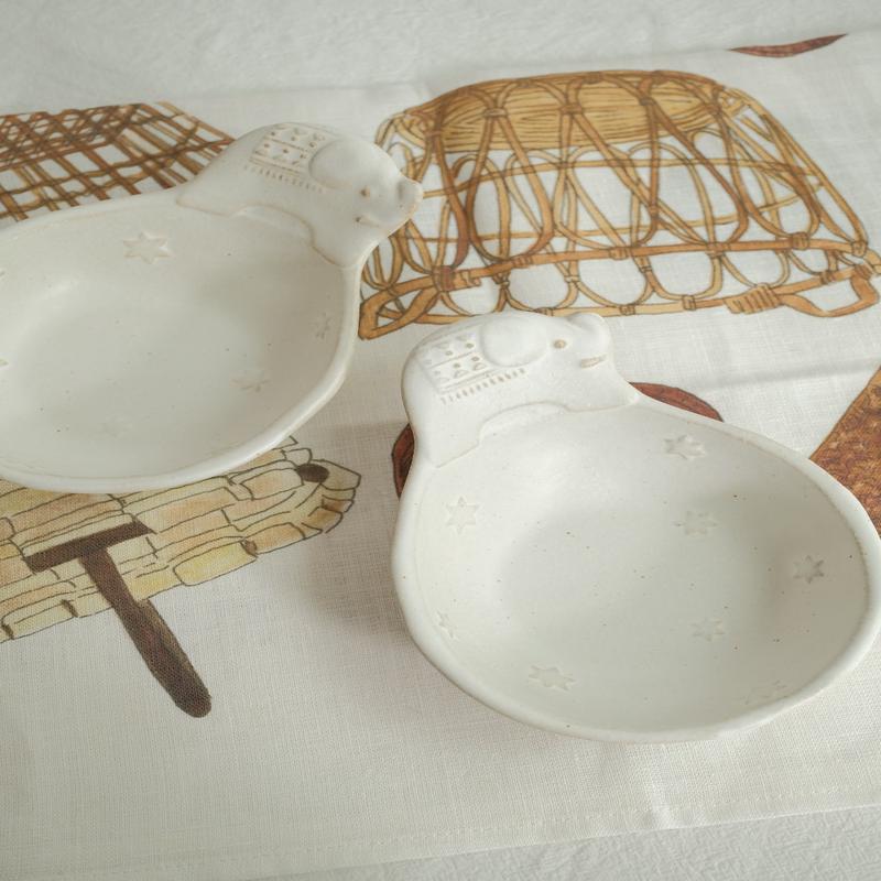 Mashiko Pottery Elephant Bowl