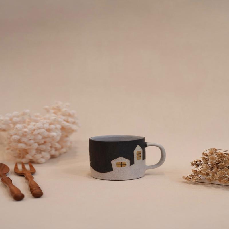 Kei Mitsumochi House and Trees Mug - Cream KM64