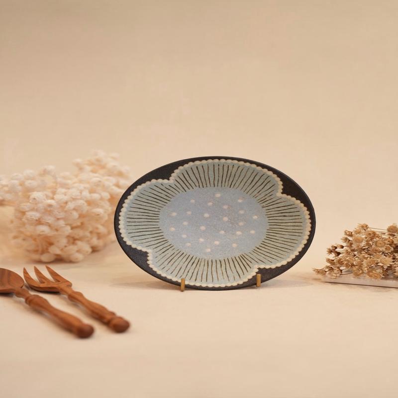 Kei Mitsumochi Blue Flower with Black Background Small Round Plate KM39