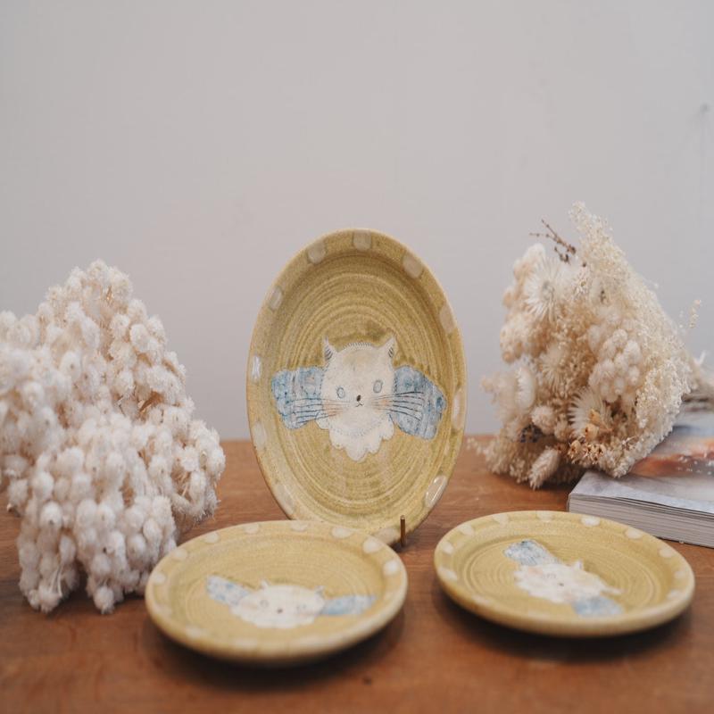 Tomoko Kubo Medium Cat Plate TK15