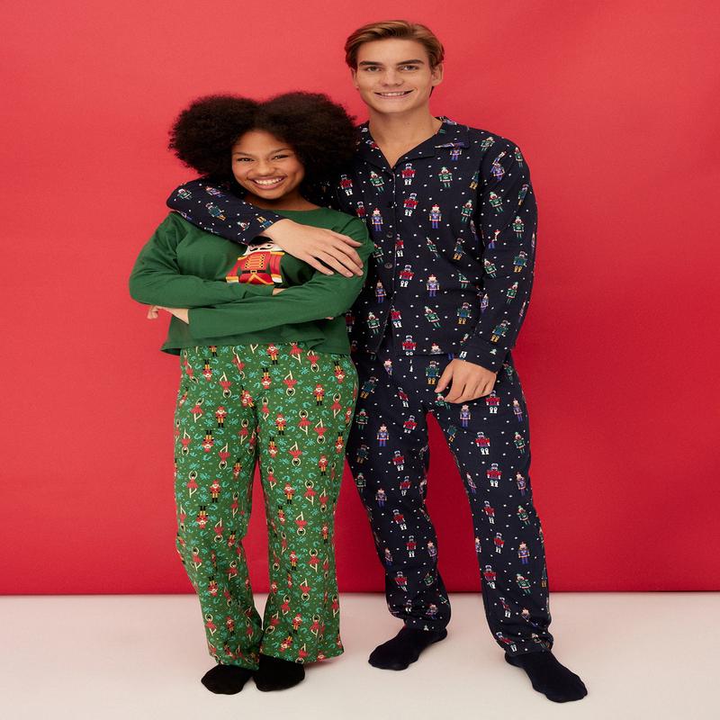 Man Men's Christmas Long Sleeve Homewear Regular Pajamas Set