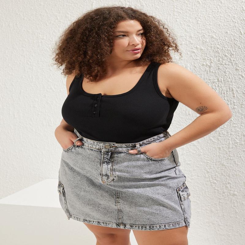 Curve Women's Plain Plus Size Undershirt