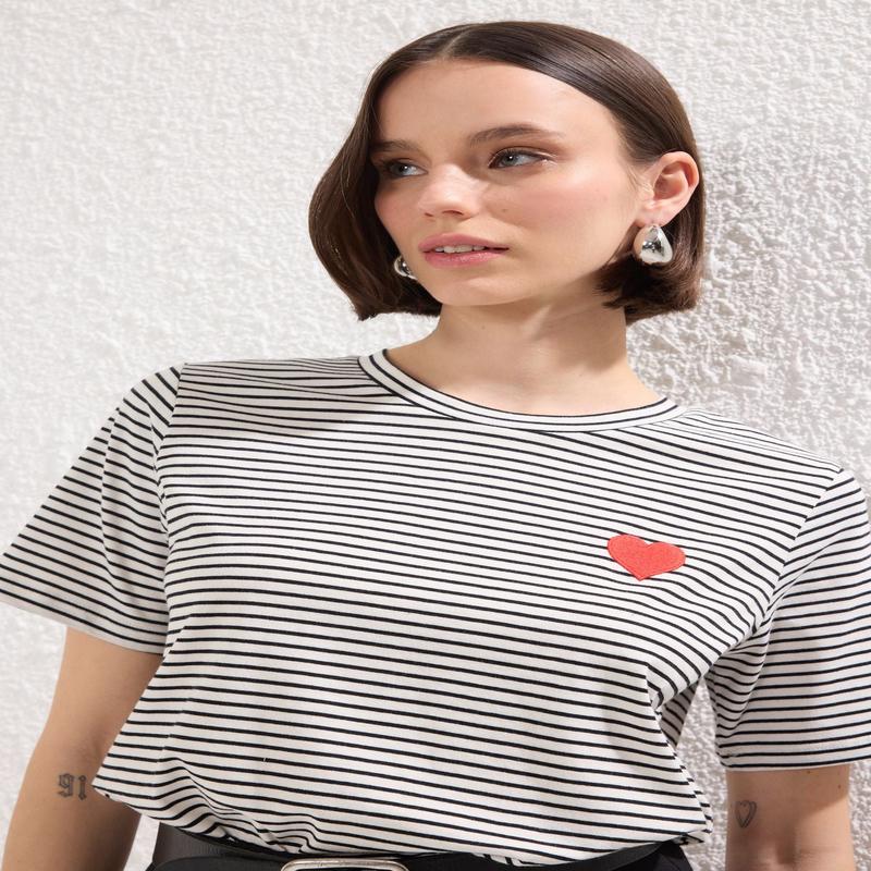 Women's Striped Short Regular T-Shirt