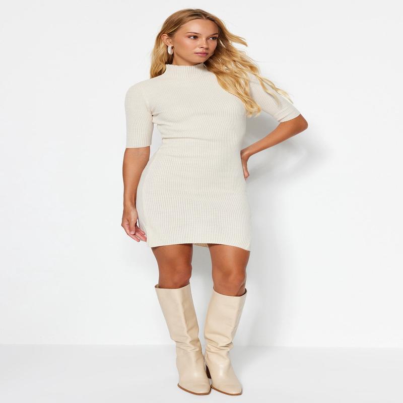 Women's Beige Plain Mini Short Sleeve Casual Fitted Dress