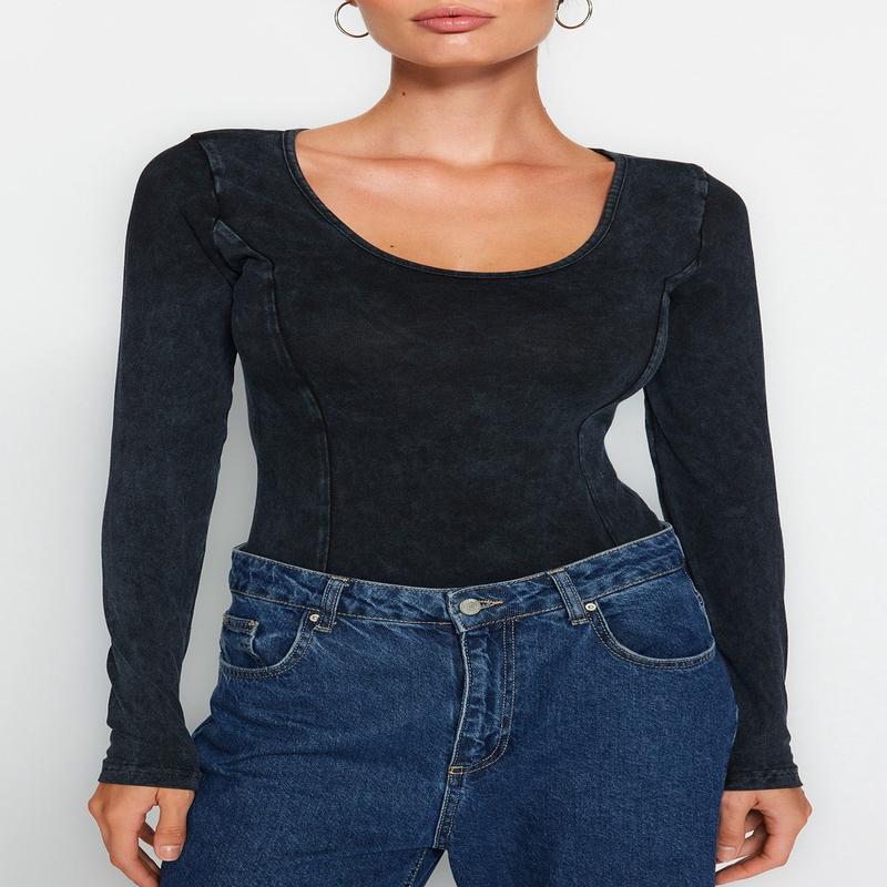 Women's Black Plain Long sleeve Slim fit Bodysuit