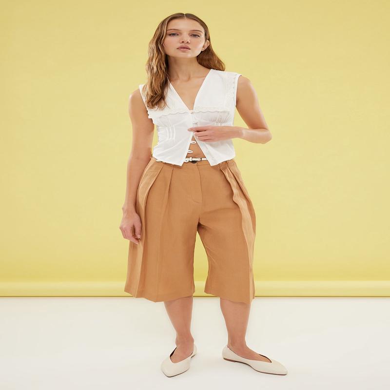 Women's Plain Sleeveless Fitted Shirt