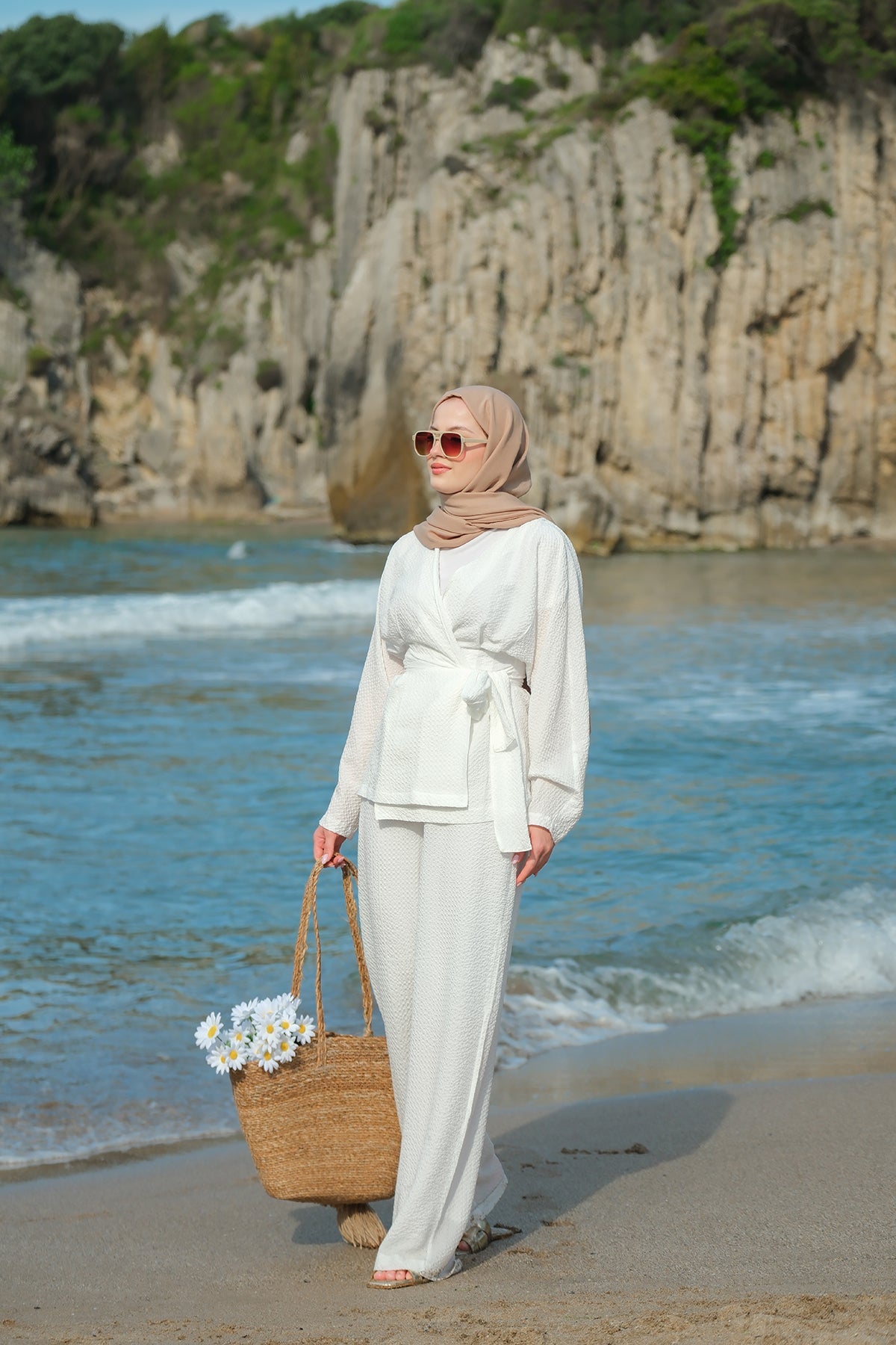 Crinkled Fabric Suit - White