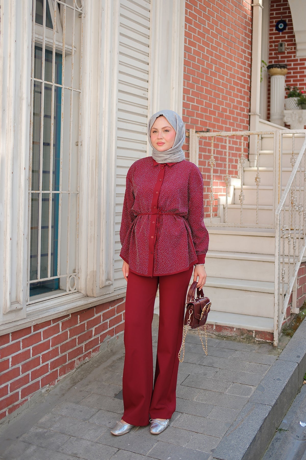 Stone-Embellished Buttoned Shirt Collar Suit - Burgundy