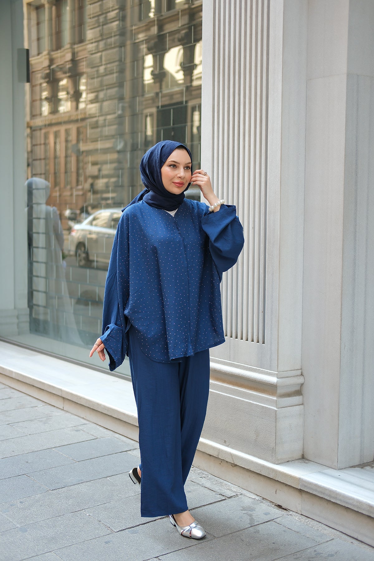 Suit With Stone Details Navy Blue