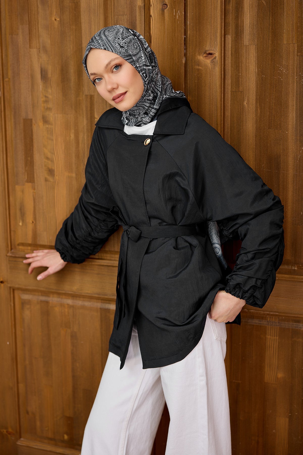 Black Jacket With Gathered Martha Sleeves And Back