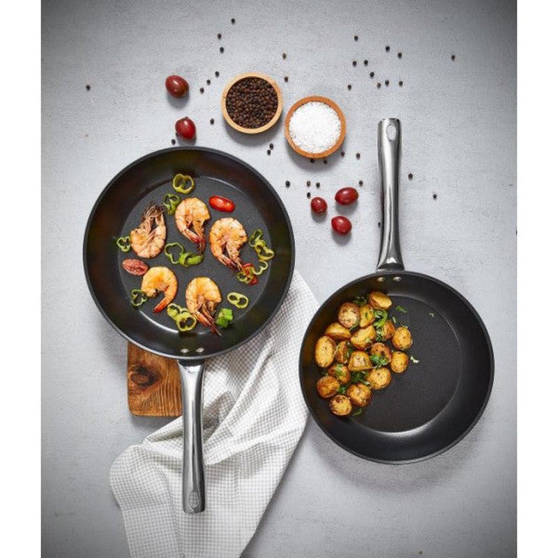 Amboss Dark Granite Deep Pot With Glass Lid Fireproof Non-Stick Titanium Coating - 20 Cm